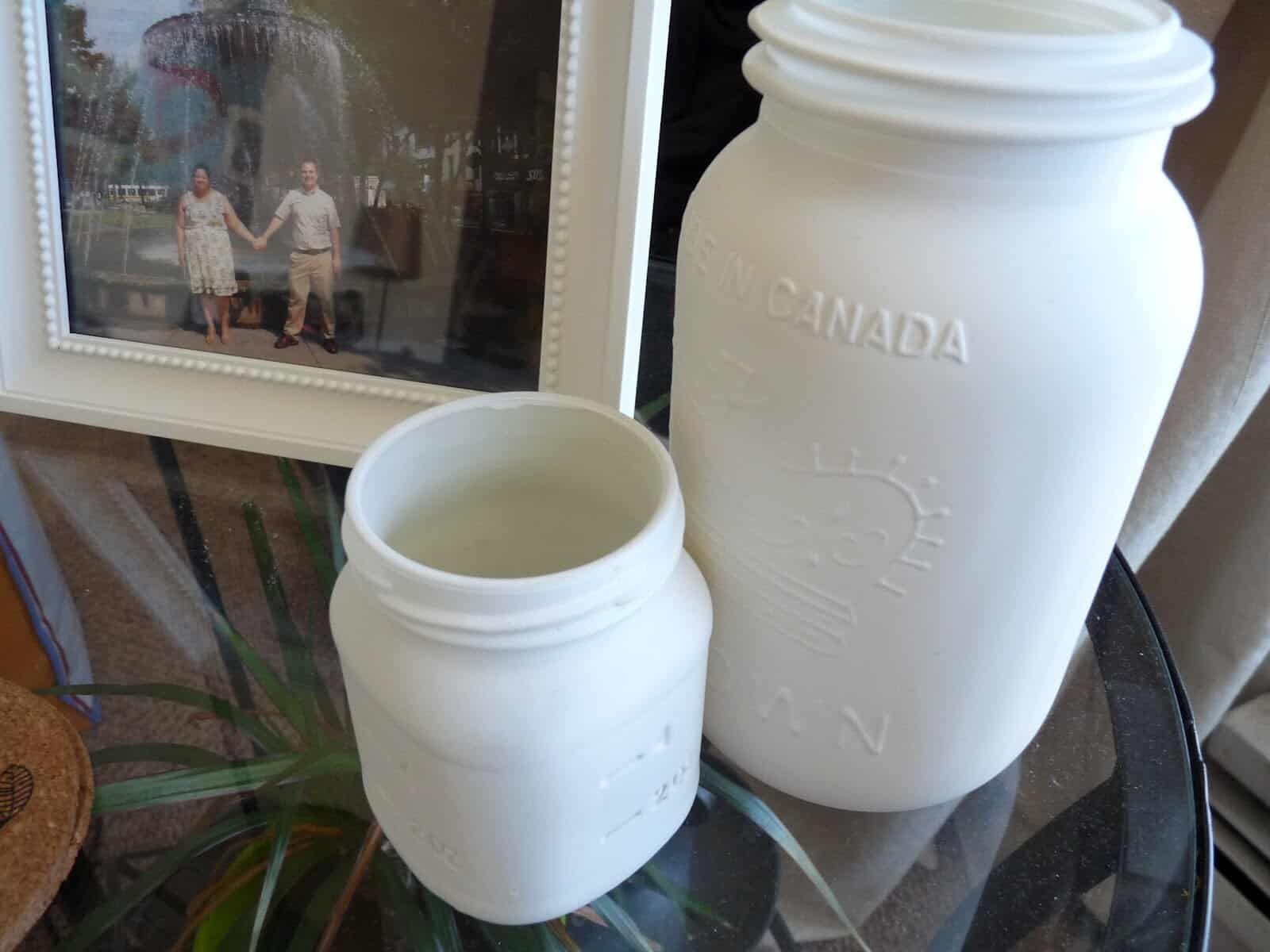 Photo Courtesy | bassability.blogspot.comTo begin this craft start with mason jars. 