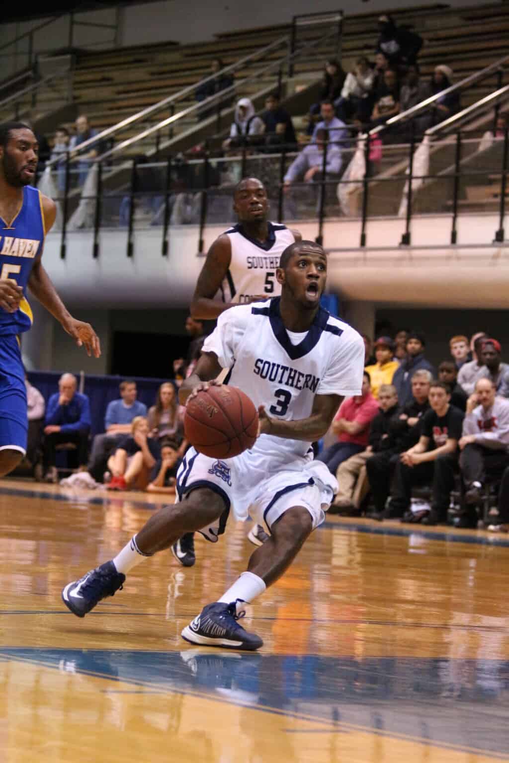 photo courtesy | Mark TiborVereen has averaged 7.6 points per game and has scored 183 total points.